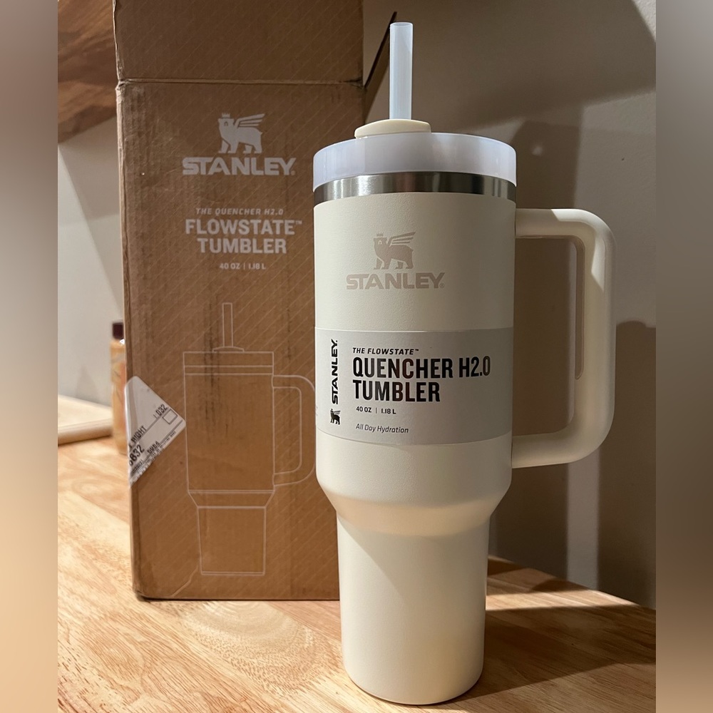 Stanley Flowstate Quencher H2.0 Tumbler 40oz